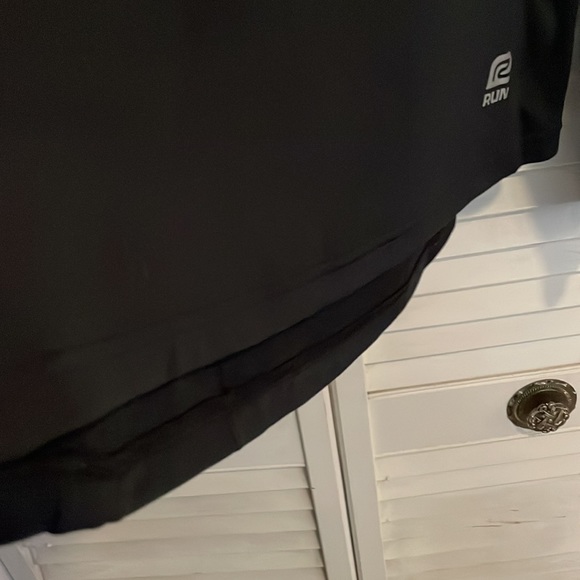 ROAD RUNNER Black Long Sleeve Zipper Pullover, Size Medium - Picture 6 of 6